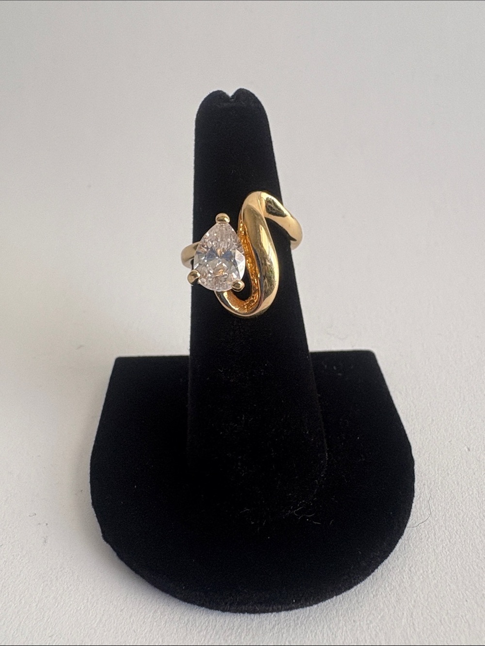 Gold Pear Cut Solitaire Ring Swirl Band Elegant Women Jewelry